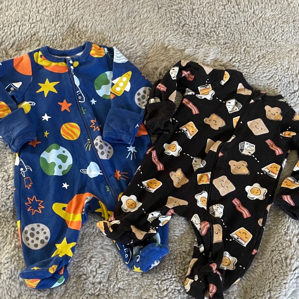 🌈 wonder nation Space & Breakfast Two-Pack Footed One-Pieces Newborn Lot